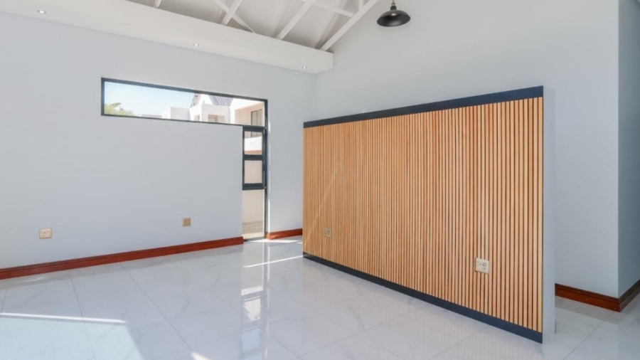 5 Bedroom Property for Sale in Leloko Lifestyle Estate North West